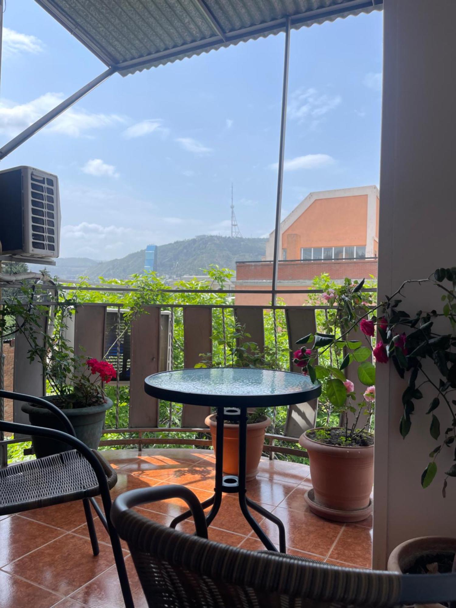 Guest House Third Floor تبليسي المظهر الخارجي الصورة