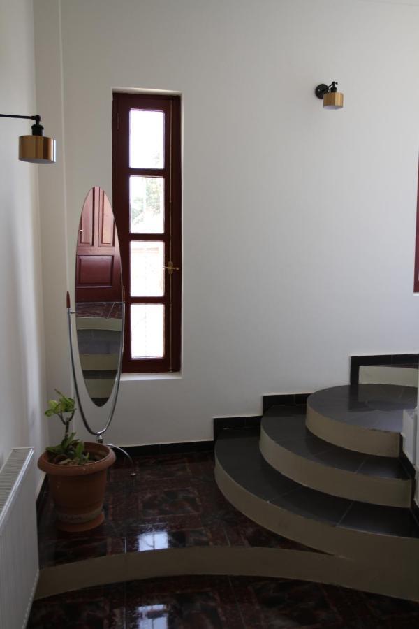 Guest House Third Floor تبليسي المظهر الخارجي الصورة
